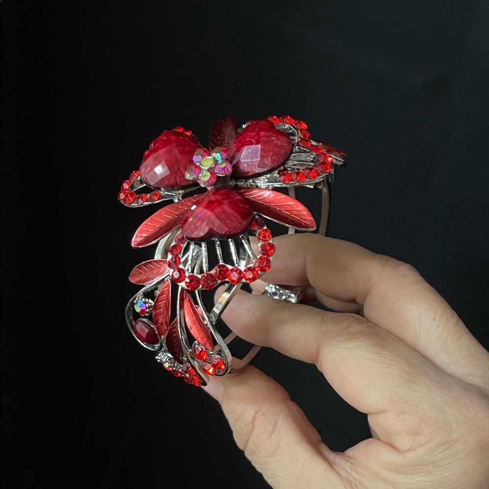 GIVEY - 2 NEW Floral Sparkly Cuff Bracelets - Red and Turquoise - branded SDLZ - Picture 6 of 6